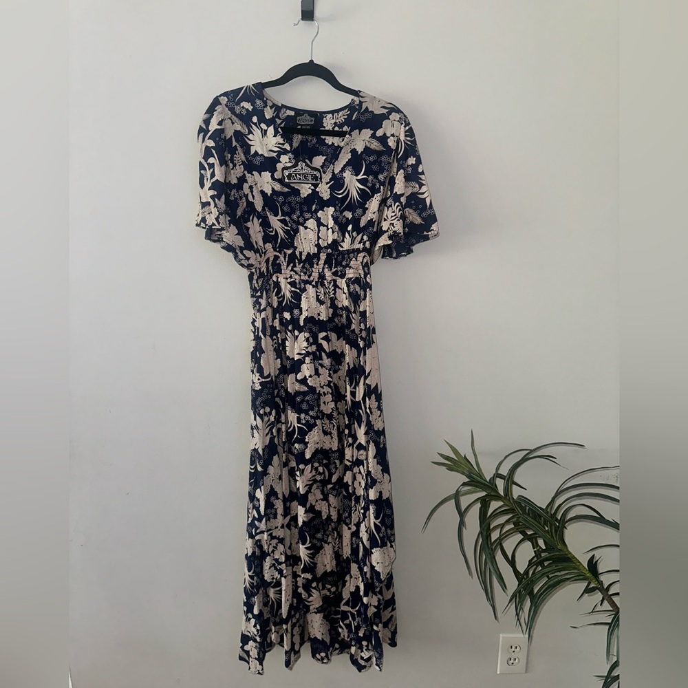 New with tags Angie midi dress size M